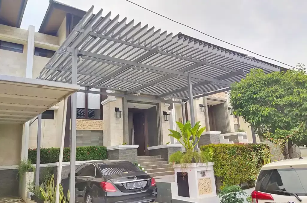 Carport Roof: Sunlouvre, Adjustable Opening Roof for Air Circulation